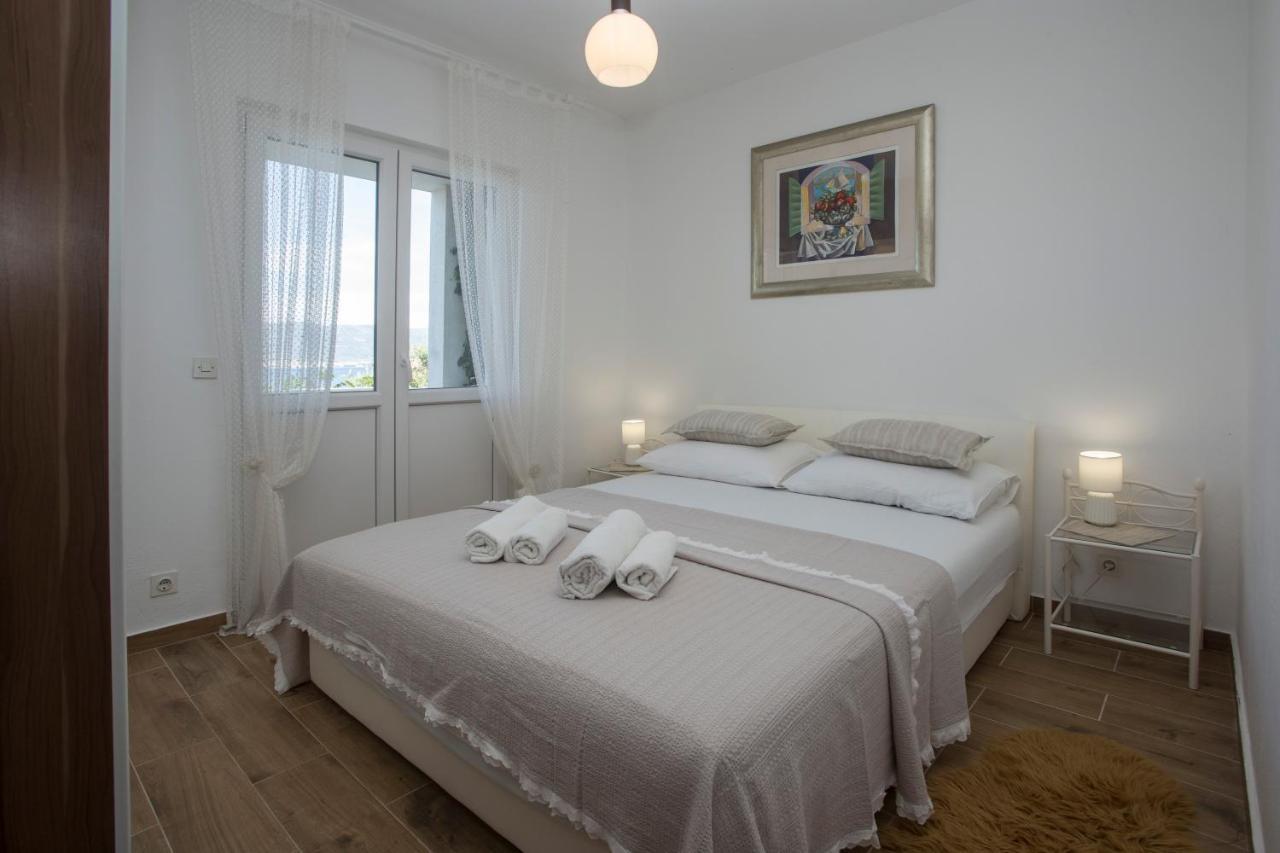 Situs Katarina Apartment Trogir Bagian luar foto